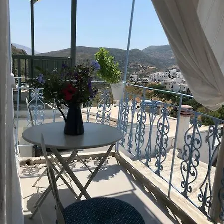 Apartamento Lalares Mansion: Stone Build House Full Of Light